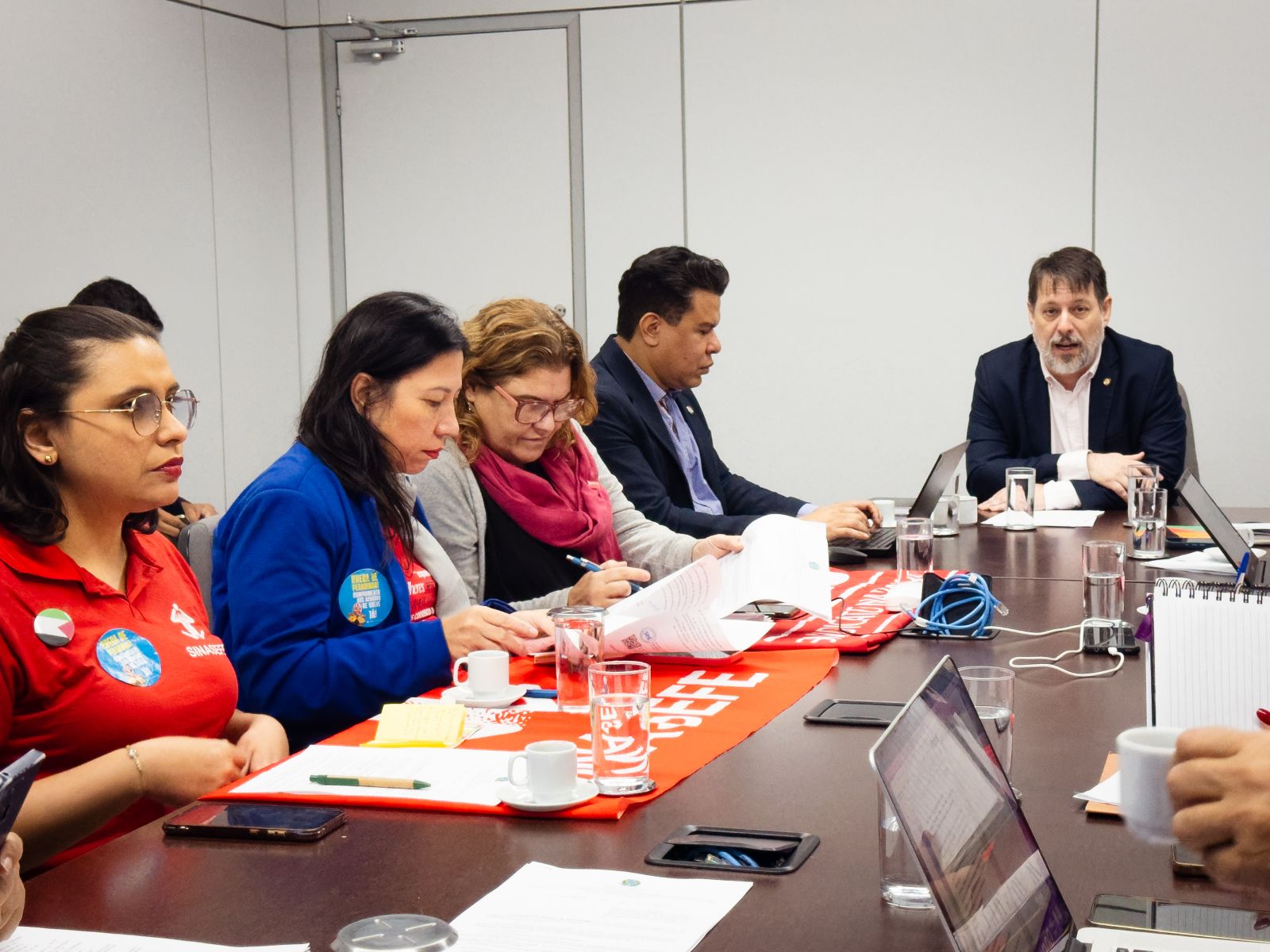 Leia mais sobre o artigo ANDES-SN leva ao MEC reivindicações dos docentes do Colégio de Aplicação João XXIII