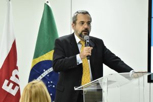 Read more about the article Ministro da educação diz que Future-se pode vir por Medida Provisória